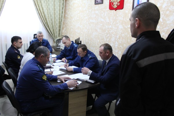 Заместитель прокурора Оренбургской области Михаил Медведев посетил ИК-6